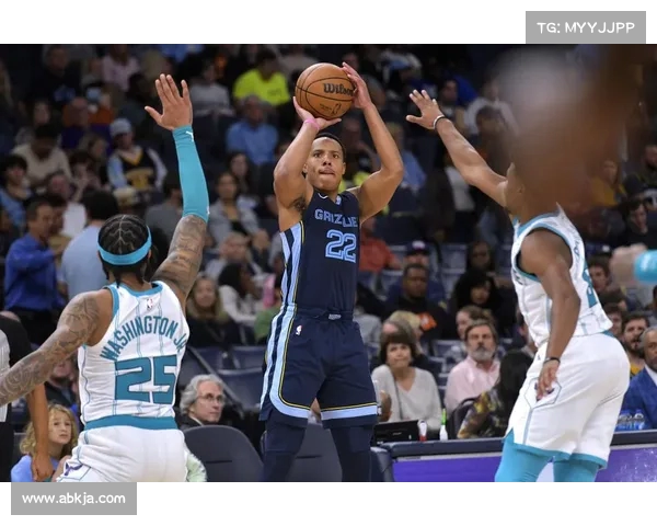 NBA篮板机器全解析:顶级篮板高手的成长历程与赛场表现 NBA篮板机器全解析:顶级篮板高手的成长历程与赛场表现